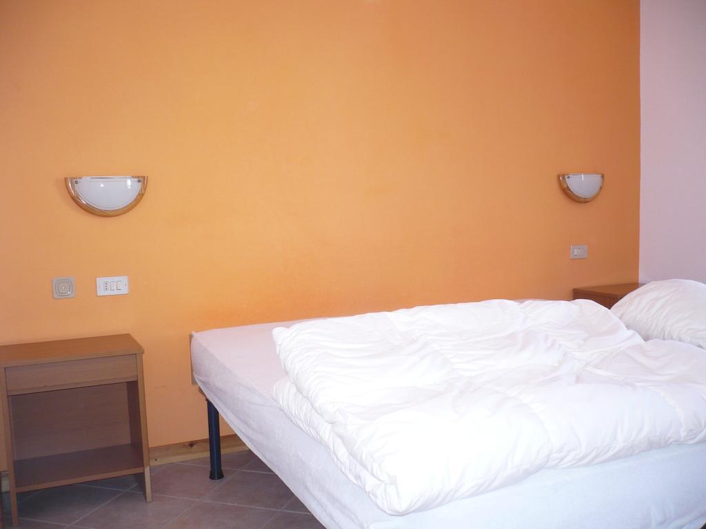 Apartamento Casa Gembre Livigno Habitación foto